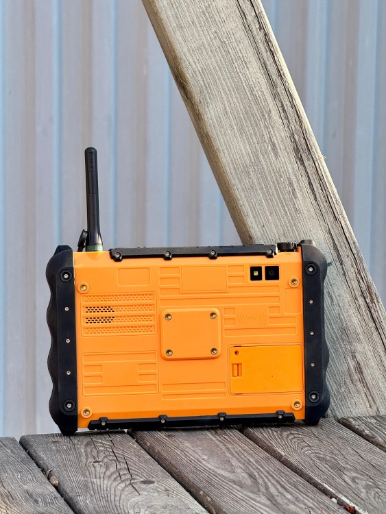 Планшет Runbo P2