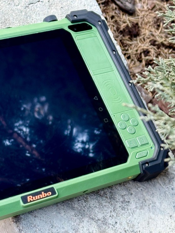 Планшет Runbo P5