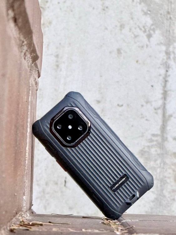 Мини-смартфон Land Rover R4002 mini